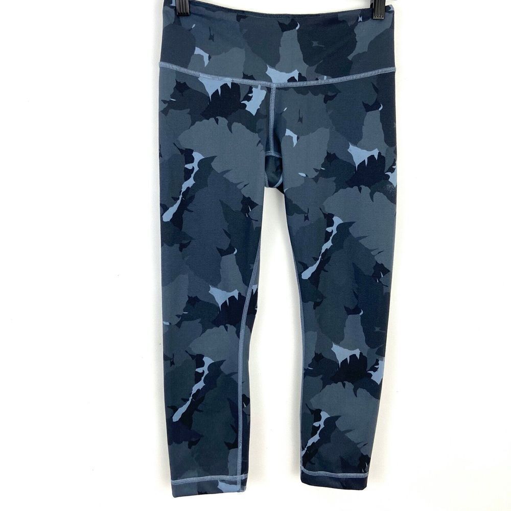Lululemon Palm Party Leggings Women’s 4 Blue Camo Fatigue cropped‎